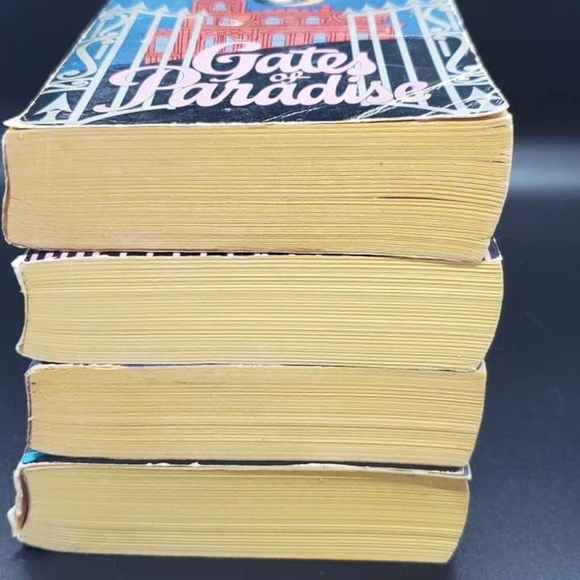 VC ANDREWS BOOKS - Picture 6 of 6